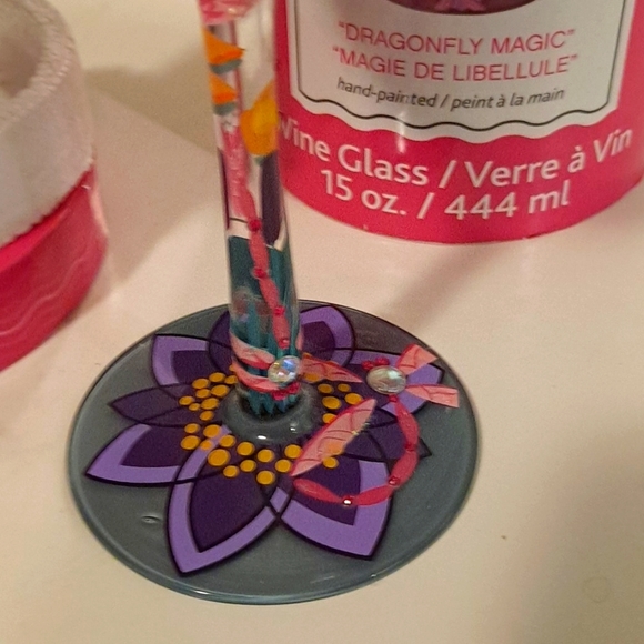 NWT in Box Lolita "Dragonfly Magic" Hand-Painted Love My Wine Glass 15 oz - Picture 10 of 12